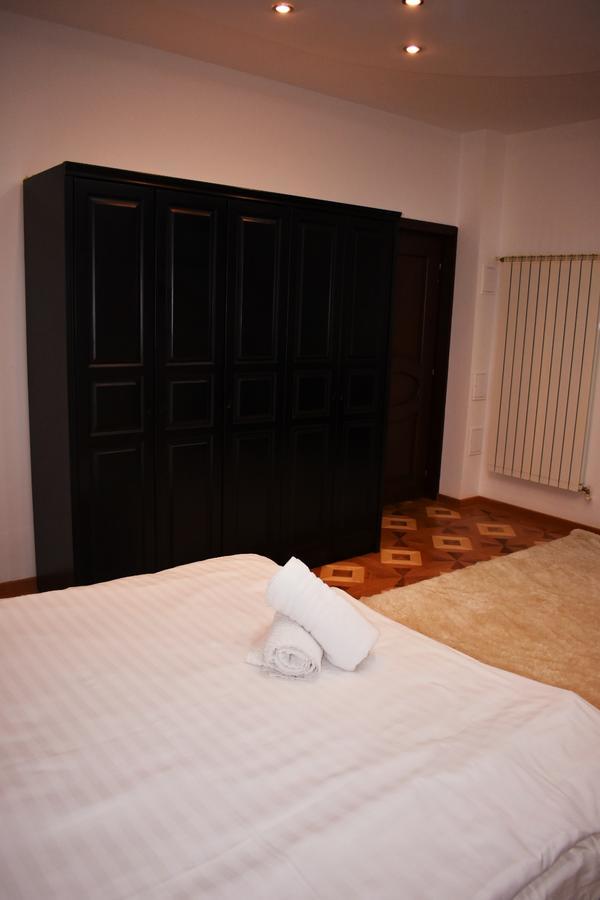 Grand Central Accomodation Sala Palatului بوخارست المظهر الخارجي الصورة