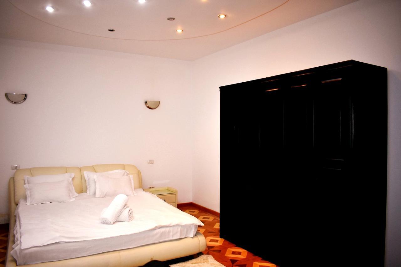 Grand Central Accomodation Sala Palatului بوخارست المظهر الخارجي الصورة