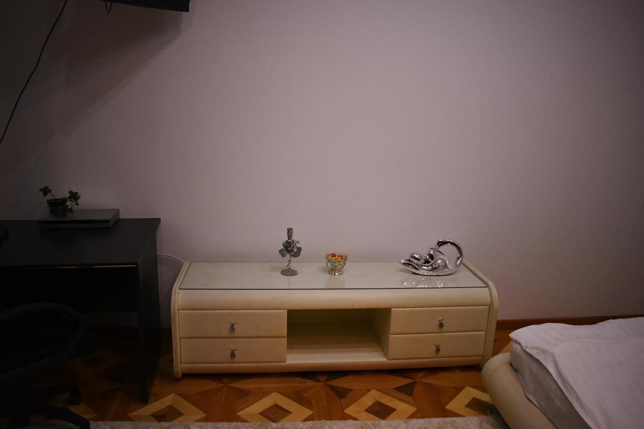 Grand Central Accomodation Sala Palatului بوخارست المظهر الخارجي الصورة