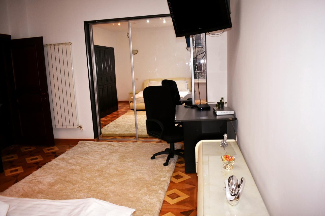 Grand Central Accomodation Sala Palatului بوخارست المظهر الخارجي الصورة